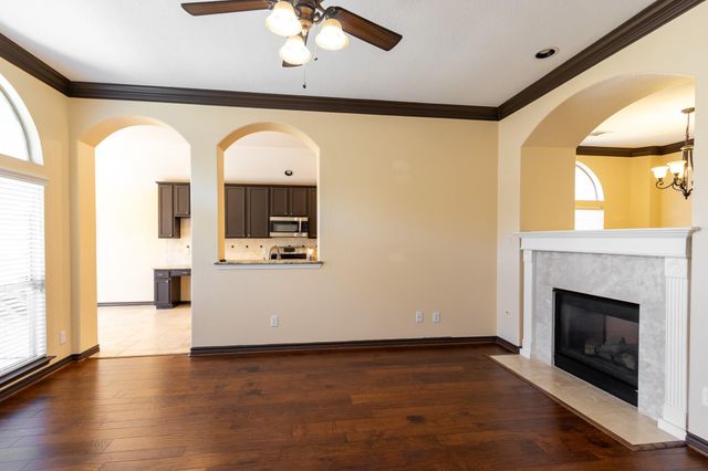 435 Sandstone Creek Lane, Dickinson, TX 77539