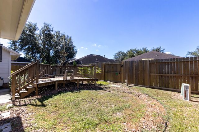 435 Sandstone Creek Lane, Dickinson, TX 77539