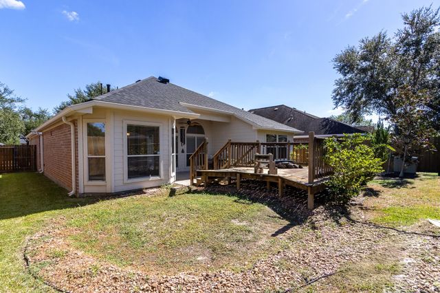 435 Sandstone Creek Lane, Dickinson, TX 77539