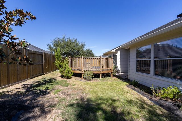 435 Sandstone Creek Lane, Dickinson, TX 77539