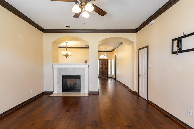 435 Sandstone Creek Lane, Dickinson, TX 77539