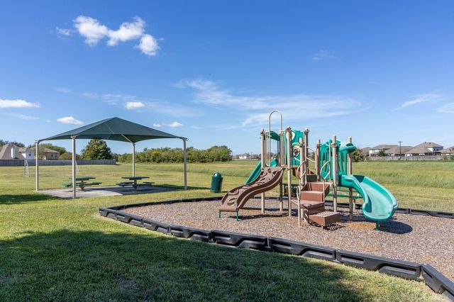 435 Sandstone Creek Lane, Dickinson, TX 77539