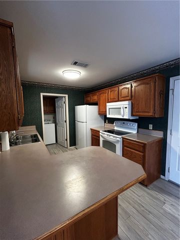 701 Apple Tree Lane, Clarksville, AR 72830