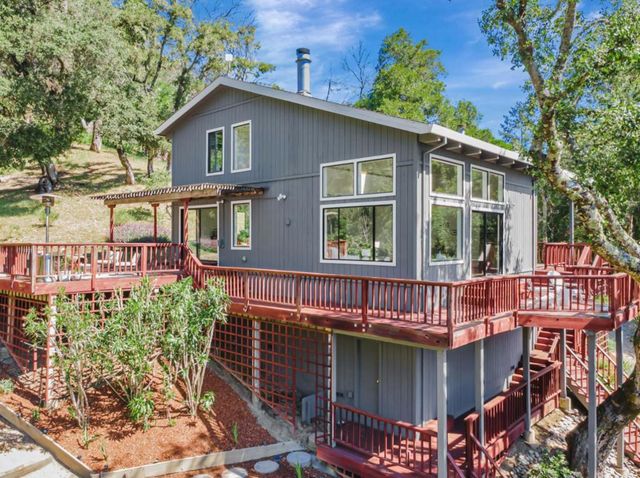805 Old Mill Pond Rd., Los Gatos, CA 95033