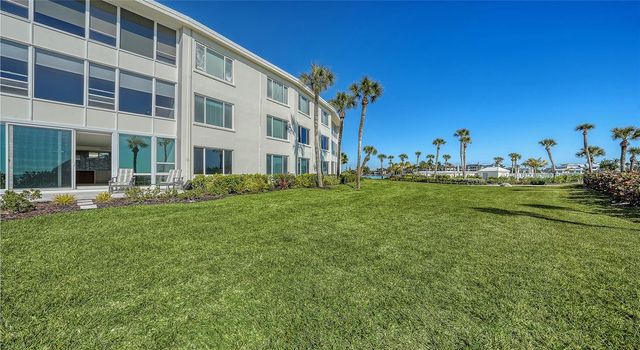 100 SANDS POINT ROAD 114, Longboat Key, FL 34228