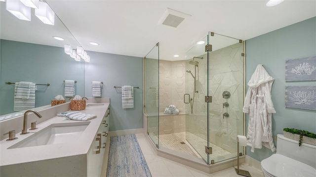 100 SANDS POINT ROAD 114, Longboat Key, FL 34228