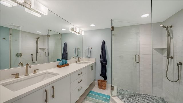 100 SANDS POINT ROAD 114, Longboat Key, FL 34228