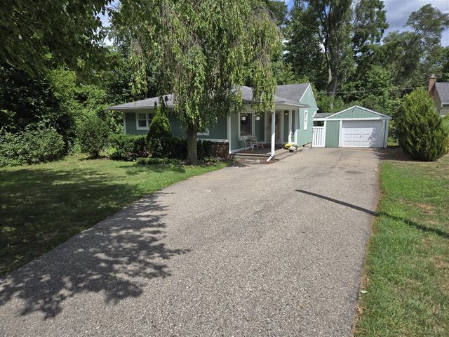 1746 Shankin Drive, Wolverine Lake, MI 48390