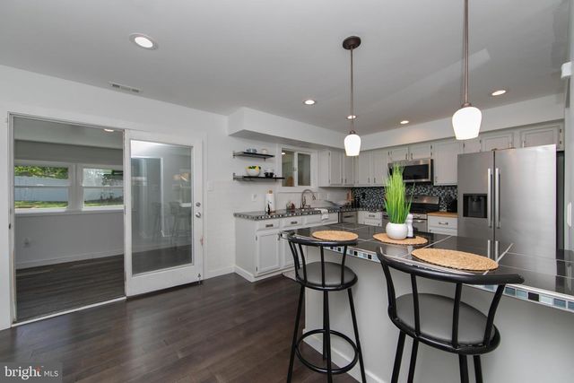 335 CINNAMINSON ST, Philadelphia, PA 19128