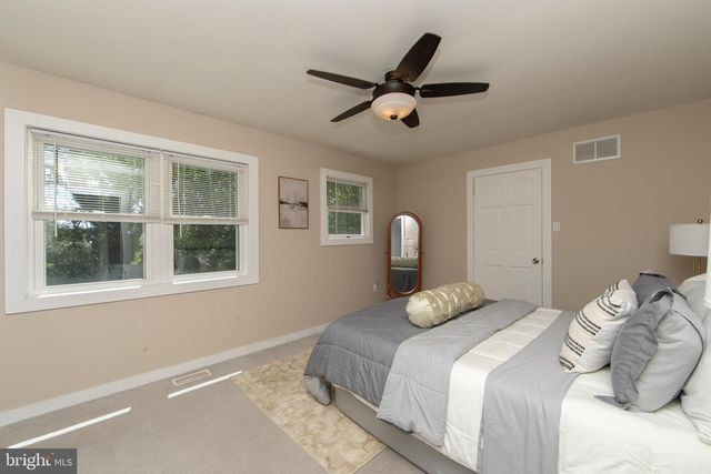 335 CINNAMINSON ST, Philadelphia, PA 19128