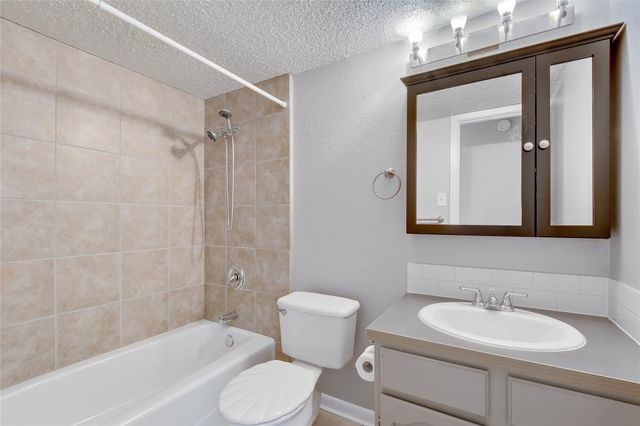 1800 Cinnamon PATH A, Austin, TX 78704