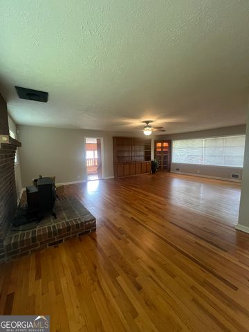 1064 Dallas Highway, Villa Rica, GA 30180