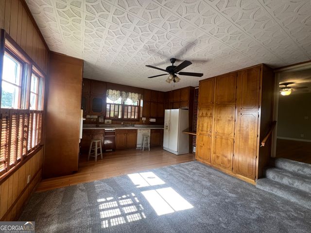 1064 Dallas Highway, Villa Rica, GA 30180