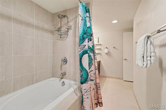 915 Olive Street 1002, St Louis, MO 63101