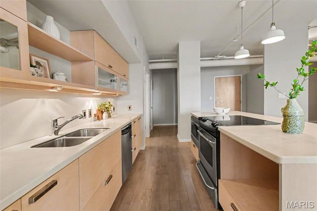 915 Olive Street 1002, St Louis, MO 63101