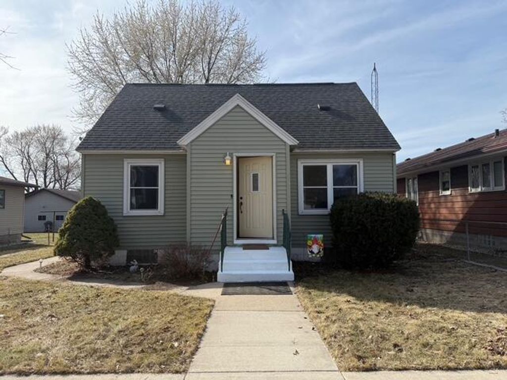 627 Powell STREET, La Crosse, WI 54603