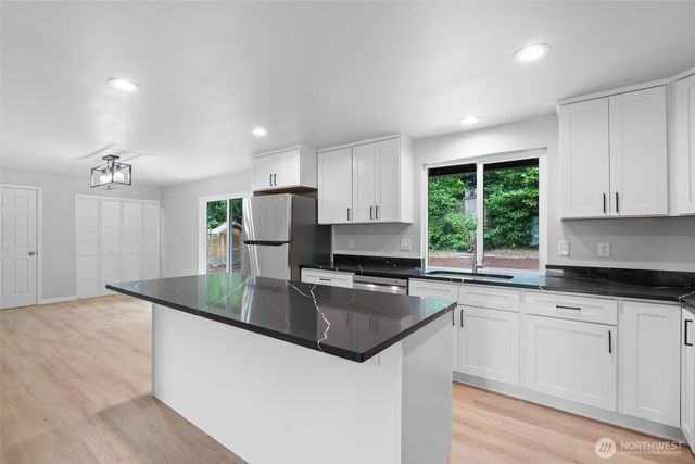 703 NW 117th Street, Vancouver, WA 98685