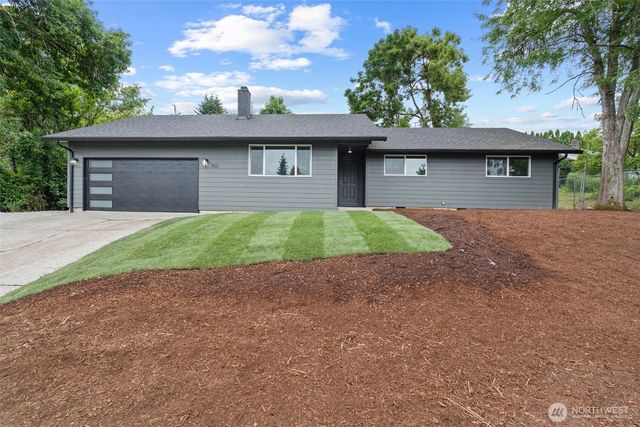 703 NW 117th Street, Vancouver, WA 98685