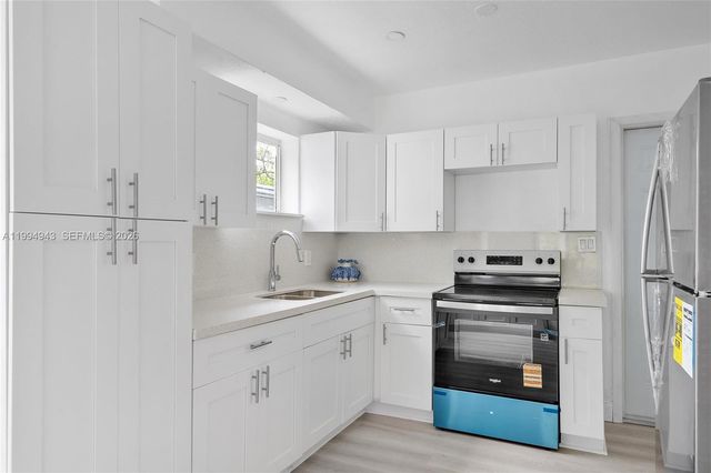 511 NE 131st St, North Miami, FL 33161