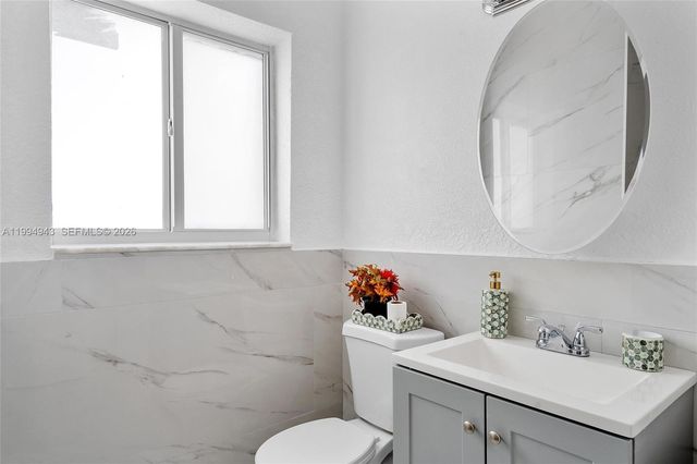 511 NE 131st St, North Miami, FL 33161