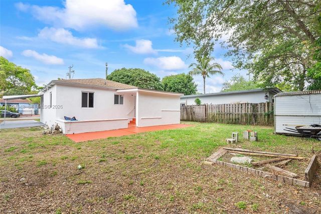 511 NE 131st St, North Miami, FL 33161