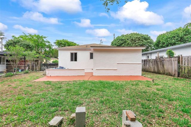 511 NE 131st St, North Miami, FL 33161