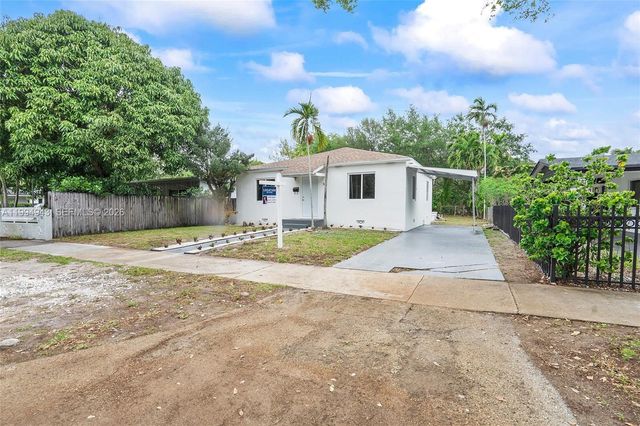 511 NE 131st St, North Miami, FL 33161