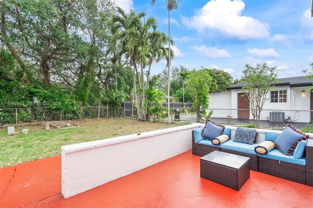 511 NE 131st St, North Miami, FL 33161