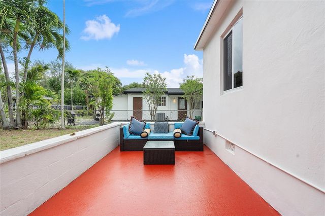 511 NE 131st St, North Miami, FL 33161