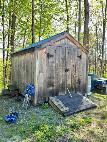 47 Old Depot Road, Putney, VT 05346