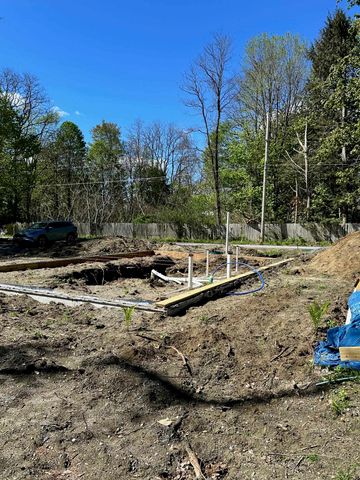 47 Old Depot Road, Putney, VT 05346