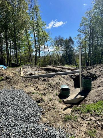 47 Old Depot Road, Putney, VT 05346