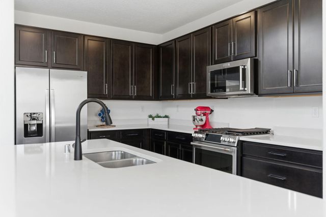 923 Zafiro Road SE, Rio Rancho, NM 87124