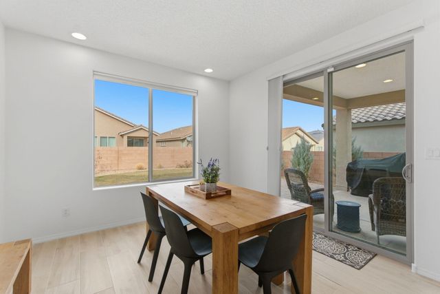 923 Zafiro Road SE, Rio Rancho, NM 87124