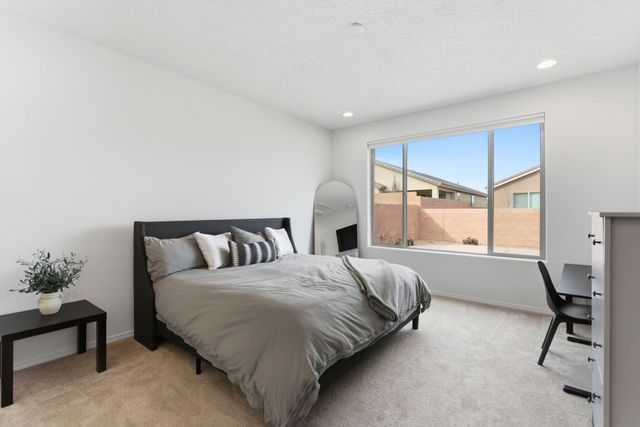 923 Zafiro Road SE, Rio Rancho, NM 87124