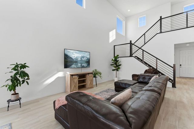 923 Zafiro Road SE, Rio Rancho, NM 87124