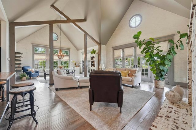 5933 Deer Hollow Road, Auburn, IN 46706