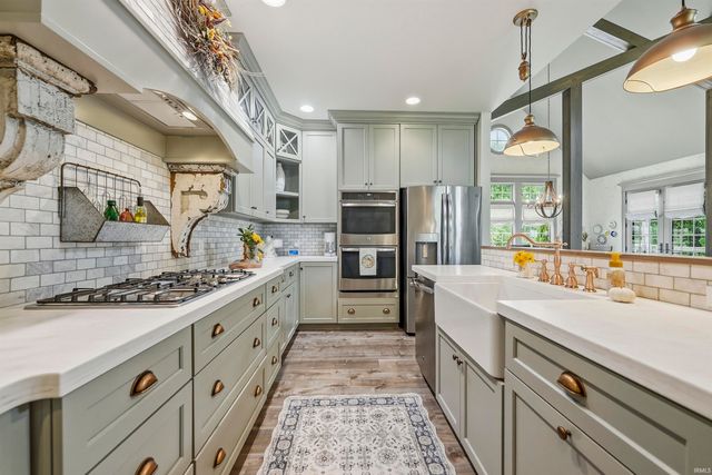 5933 Deer Hollow Road, Auburn, IN 46706
