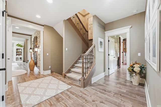 5933 Deer Hollow Road, Auburn, IN 46706