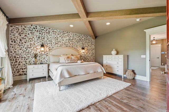 5933 Deer Hollow Road, Auburn, IN 46706