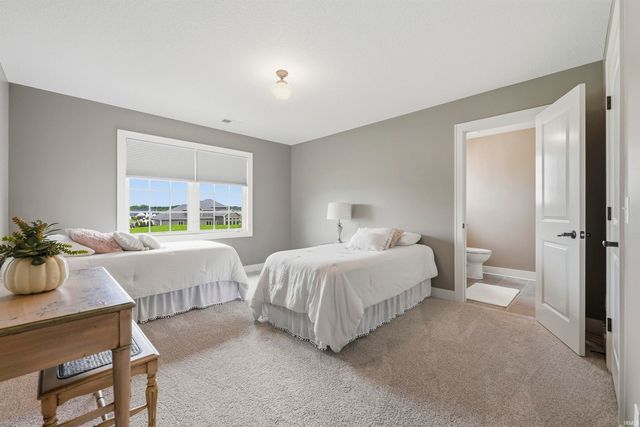 5933 Deer Hollow Road, Auburn, IN 46706