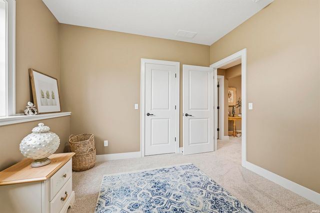 5933 Deer Hollow Road, Auburn, IN 46706