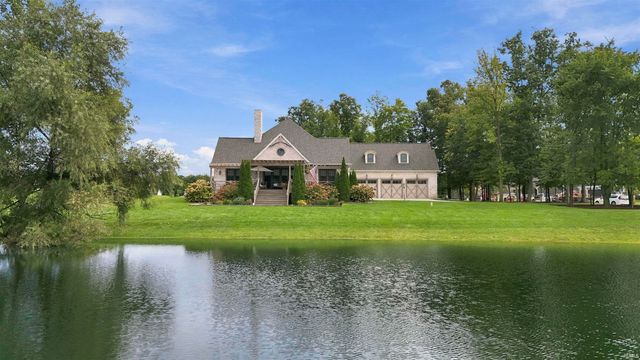 5933 Deer Hollow Road, Auburn, IN 46706