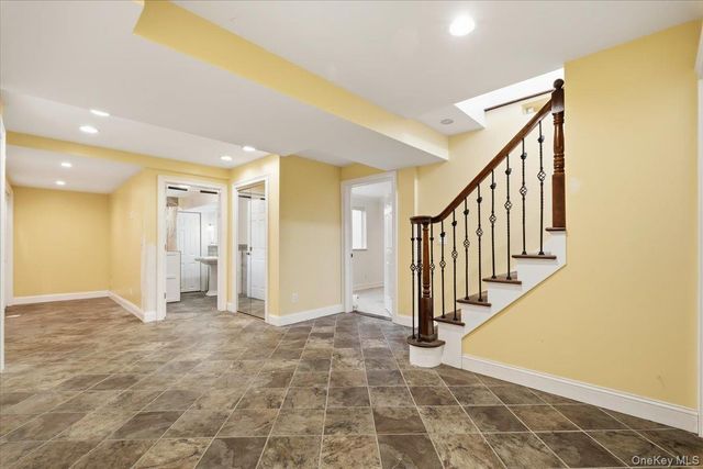 31 Cardoza Avenue, Mohegan Lake, NY 10547