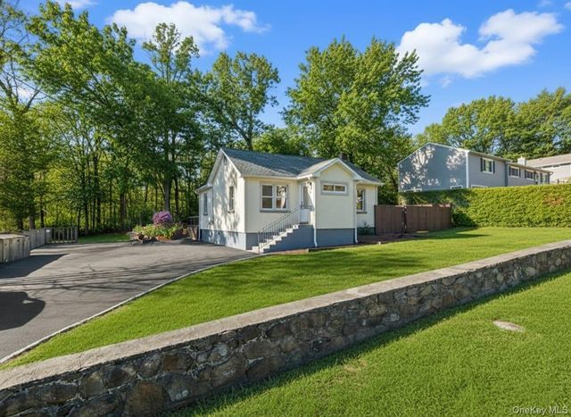 31 Cardoza Avenue, Mohegan Lake, NY 10547