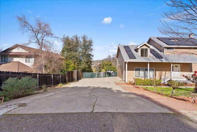 2717 Knollwood Dr, Cameron Park, CA 95682