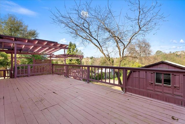 2717 Knollwood Dr, Cameron Park, CA 95682