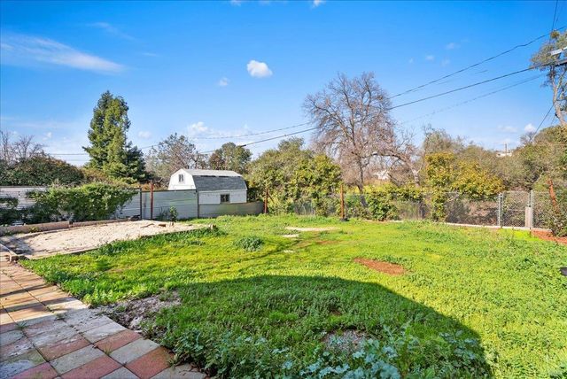 2717 Knollwood Dr, Cameron Park, CA 95682