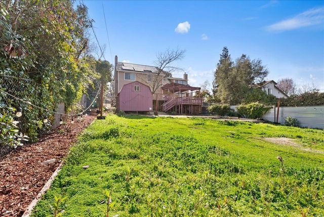 2717 Knollwood Dr, Cameron Park, CA 95682