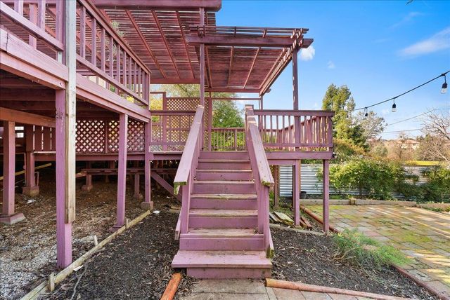 2717 Knollwood Dr, Cameron Park, CA 95682